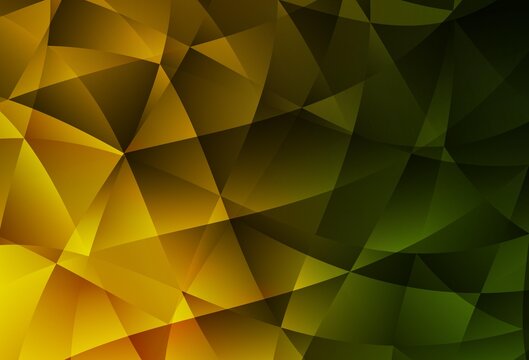 Dark Green, Yellow vector shining triangular backdrop. © smaria2015