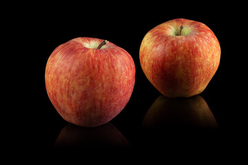 Apples on a black background