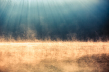 Obraz na płótnie Canvas Morning fog on the lake