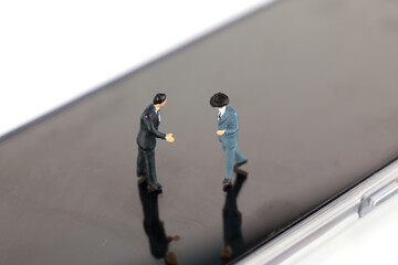 Puppets talking on the phone screen