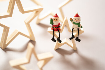 【クリスマス】サンタクロースとスノーマンと星