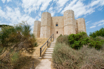 Fototapeta na wymiar Octagonal castle Castel del Monte - UNESCO World Heritage site, Puglia, Italy