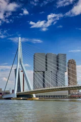 Photo sur Plexiglas Pont Érasme Dutch Travel Concepts. Attractive View of Renowned Erasmusbrug (Swan Bridge) in  Rotterdam in front of Port and Harbour. Picture Made At Daytime.