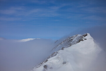 Fototapeta na wymiar Mt.Tanigawa, mid winter 厳冬期の谷川岳登山