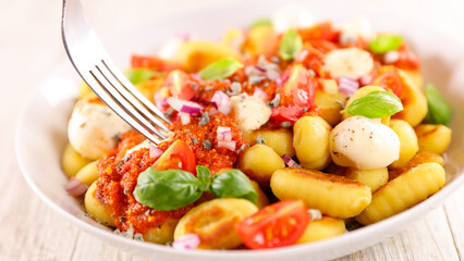 gnocchi with tomato sauce and mozzarella