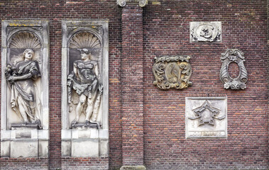 Historical l Dutch sculptures