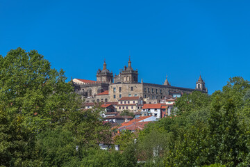 Fototapeta na wymiar View at the Viseu city, with Cathedral of Viseu on top, Se Cathedral de Viseu, architectural icons of the city, vegetation around