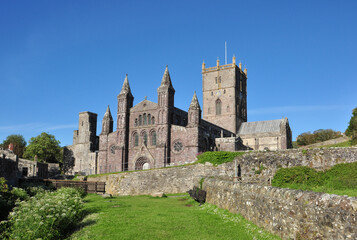 Fototapeta na wymiar St David's Cathedral, Pembrokeshire