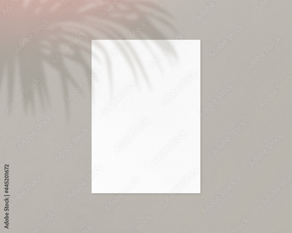 Poster blank white paper mockup with soft shadow. mockup scene. empty paper photo mockup with clipping path