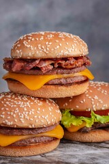 Vários hamburgueres