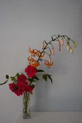 ユリ　マルタゴンリリー　薔薇　生け花　花瓶　martagon lily