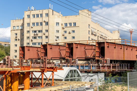 Metal structures of the new overpass. Construction of roads and bridges in the city