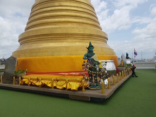 buddha statue