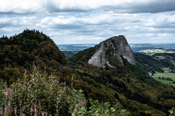 Fototapeta na wymiar Montagne d'Auvergne
