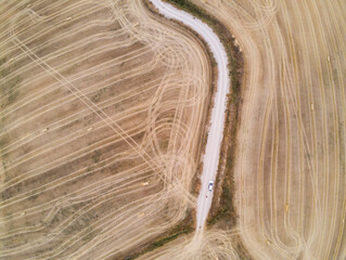 campo, cerrato, palencia, camino, tierra, agostado, cenital, topografia, cicatriz, cicatrices, formas, extraterrestres, tractor, camino rural, siluetas, drone, 