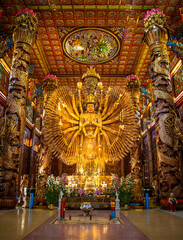 Obraz premium Wat Metta Thamrat or Wat Metta Tham Photiyan in Kanchanaburi, Thailand