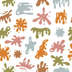 Fototapeta premium Colorful seamless pattern with hand drawn splashes and stains of various shapes on white background. Modern vector illustration 