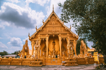 Fototapeta premium Wat Paknam Jolo in Chachoengsao, thailand