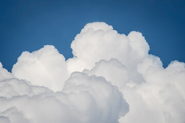 Naklejka premium blue sky and clouds background