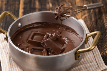 Liquid chocolate cream.