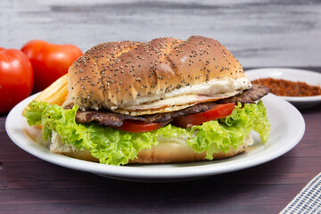 sandwich de lomito carne de ternera