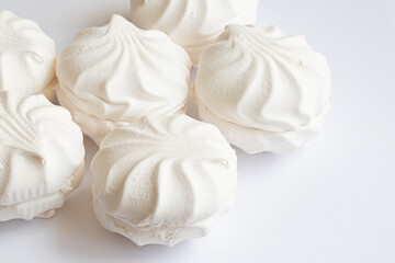 Marshmallow sugar confection is obtained by churning fruit and berry puree with sugar and egg white. 