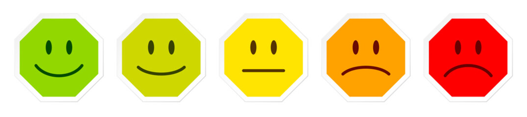 Fünf Achtecke Feedback Gesichter Weißer Rahmen Grün Zu Rot
