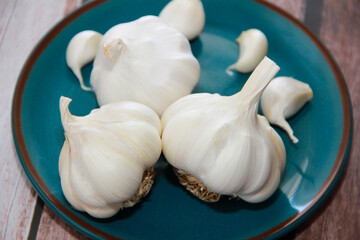 natural dry garlic in slices