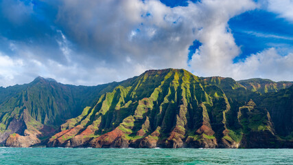 Beautiful Na Pali Coast view from boat ,Kauai island, Hawaii © Christophe