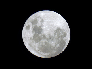 Lua Cheia Branca / White Full Moon © Bruno