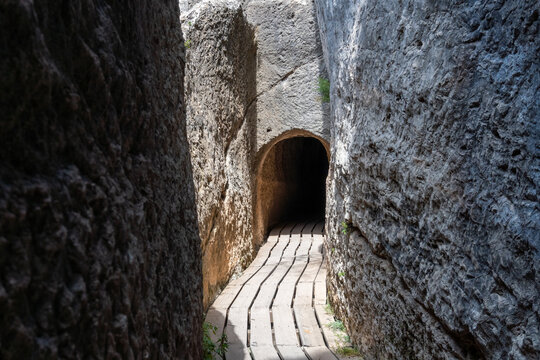 Passages and tunnels excavated in the rock by the ancient Romans, to build the aqueduct of Chelva, Valencia (Spain).