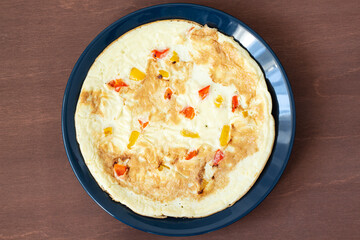 Omelet with bell pepper for breakfast.