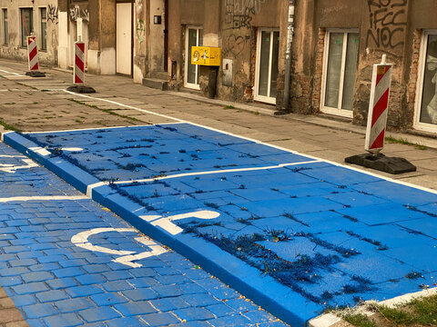 MIejsce parkingowe dla niepełnosprawnych