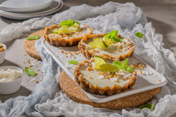 Lime vegan tarts