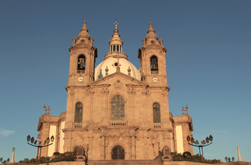 Fototapeta premium The Sameiro Sanctuary under sunset lights on the slopes around the city of Braga in northern Portugal, 