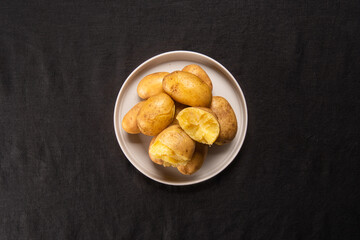 포슬 포근한 식감이 부드럽고 맛있는 감자