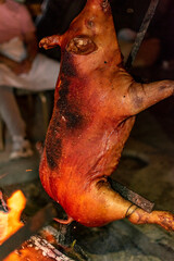 cerdo asado al carbón en asador de cruz.

cerdo ahumado al carbón en asador de cruz.

cerdo...
