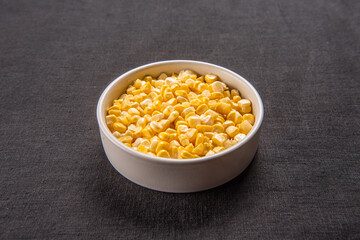 수분이 가득해 알알이 톡톡 튀는 맛있는 옥수수