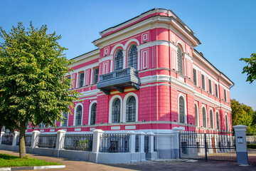 Fototapeta na wymiar Art Gallery building in Serpukhov town