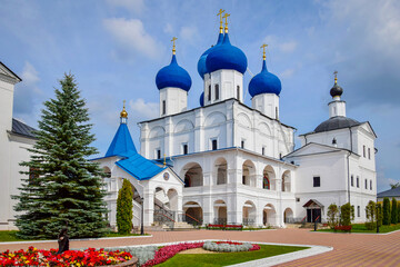 Fototapeta na wymiar Vysotsky Monastery building in Serpukhov town