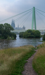 Köln bei Hochwasser, Rhein 2021