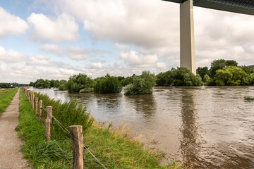 Hochwasser in Mülheim- Mintard an der Ruhr Überschwemmter Campingplatz