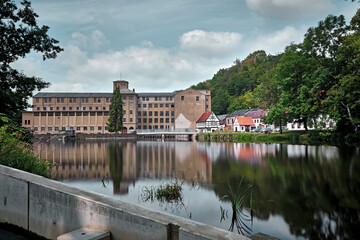 Sachsenburg - Werke , KZ Sachsenburg , Spinnfabrik am Ufer der Zschopau in Sachsenburg /...