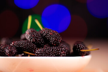 Mulberry fruit, mulberry fruit in the plate