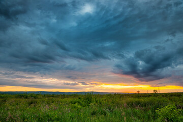 Fototapeta na wymiar Summer sunset before the storm.