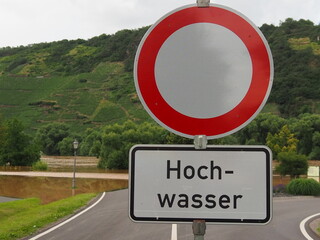 Stop: Hochwasser