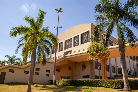 Vista do Santu&aacute;rio Bas&iacute;lica do Divino Pai Eterno na cidade de Trindade em Goi&aacute;s.