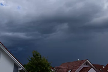 dunkle Regenwolken über Bad Waldsee © KarlHeinz