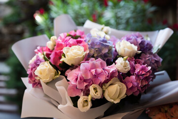 bouquet of roses and hydrangeas