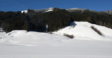 Fototapeta na wymiar suisse ...hiver